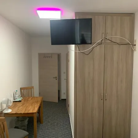 Landgasthof Zum Ring Han/Misafirhane 3*